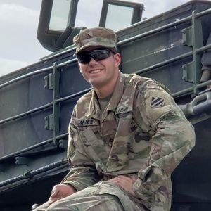 Meet your Posher, Justin